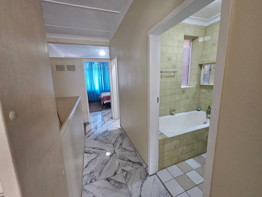 2 Bedroom Property for Sale in Bellevue East Gauteng