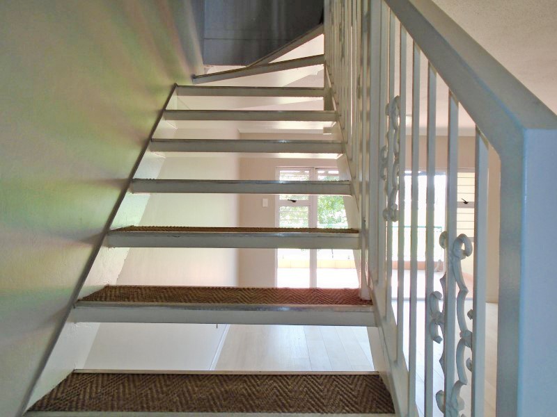 To Let 2 Bedroom Property for Rent in Illovo Gauteng
