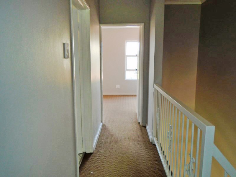 To Let 2 Bedroom Property for Rent in Illovo Gauteng