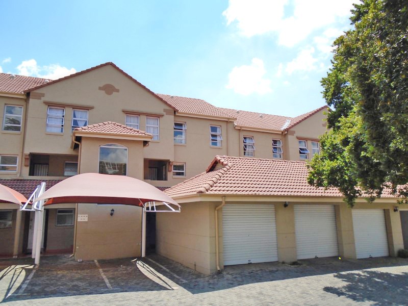 To Let 2 Bedroom Property for Rent in Illovo Gauteng