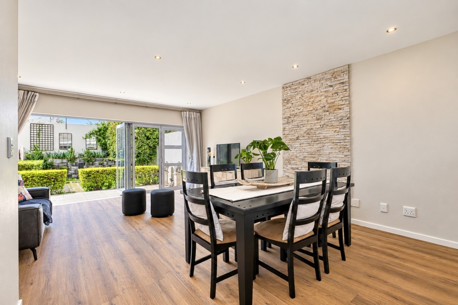 2 Bedroom Property for Sale in Linden Gauteng