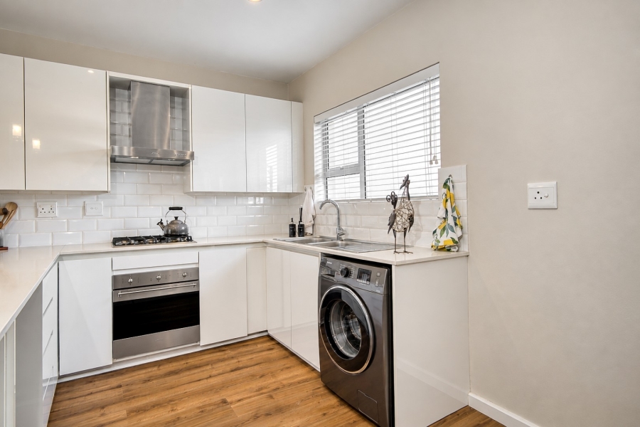 2 Bedroom Property for Sale in Linden Gauteng