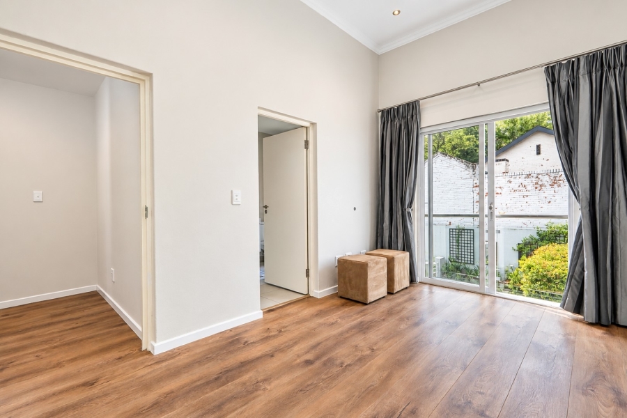2 Bedroom Property for Sale in Linden Gauteng