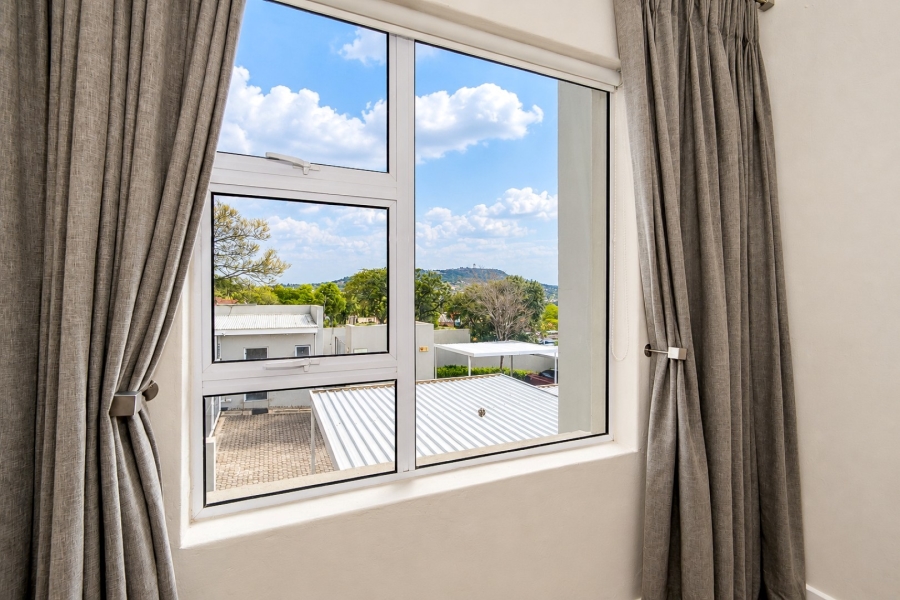 2 Bedroom Property for Sale in Linden Gauteng
