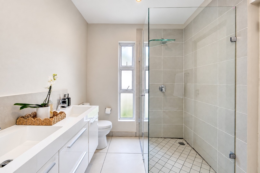 2 Bedroom Property for Sale in Linden Gauteng