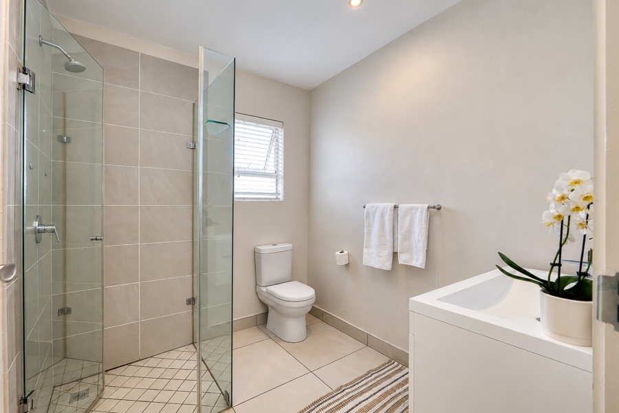 2 Bedroom Property for Sale in Linden Gauteng