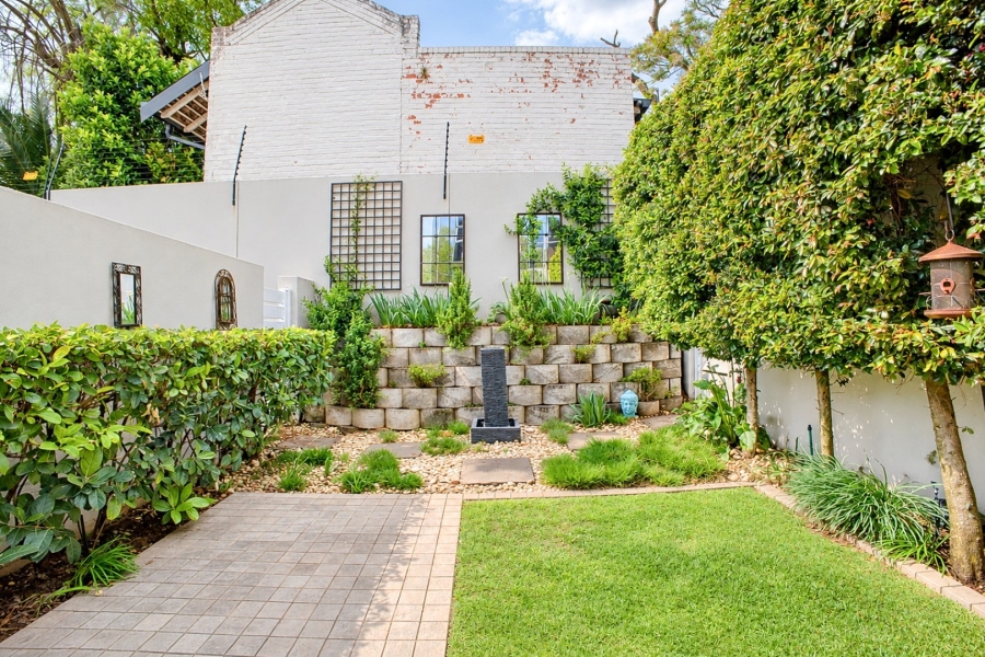 2 Bedroom Property for Sale in Linden Gauteng