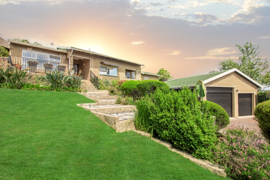 3 Bedroom Property for Sale in Wilro Park Gauteng