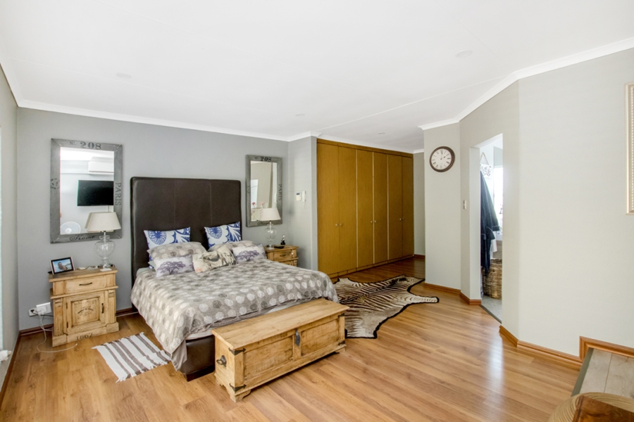 3 Bedroom Property for Sale in Wilro Park Gauteng