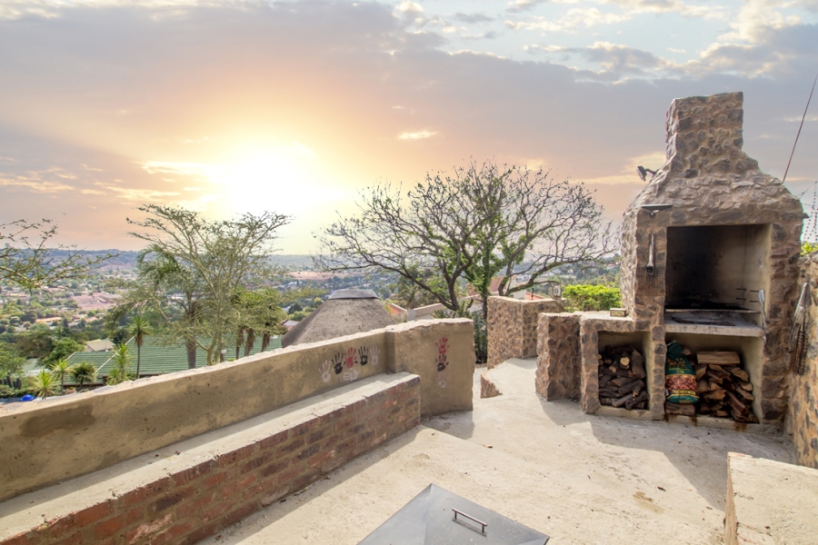 3 Bedroom Property for Sale in Wilro Park Gauteng