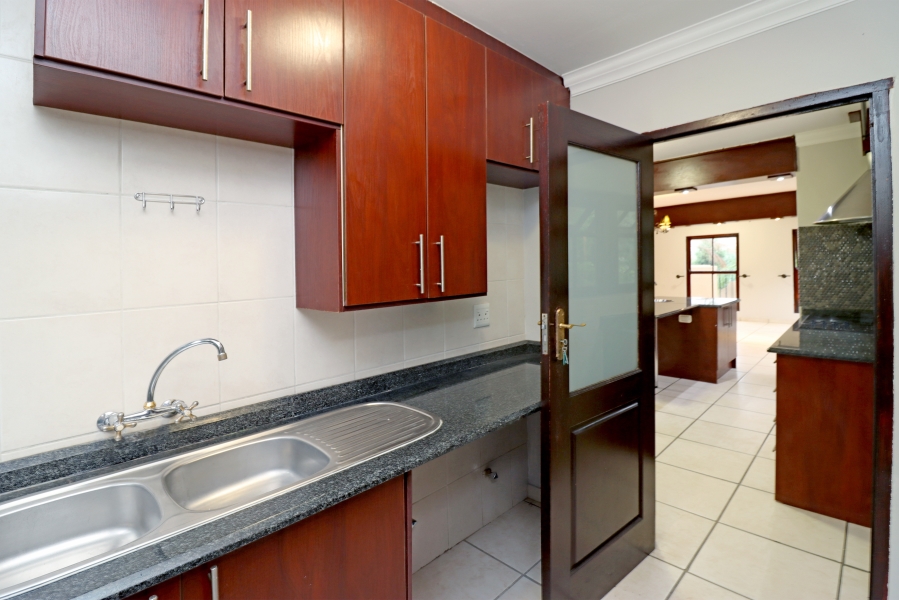 5 Bedroom Property for Sale in Kyalami Estates Gauteng