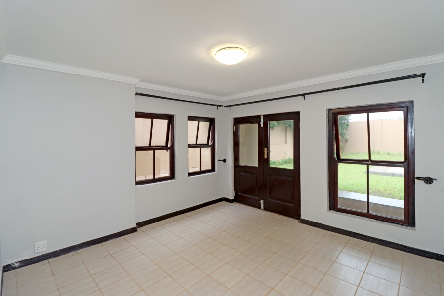 5 Bedroom Property for Sale in Kyalami Estates Gauteng