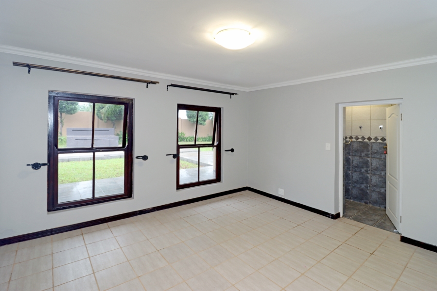 5 Bedroom Property for Sale in Kyalami Estates Gauteng