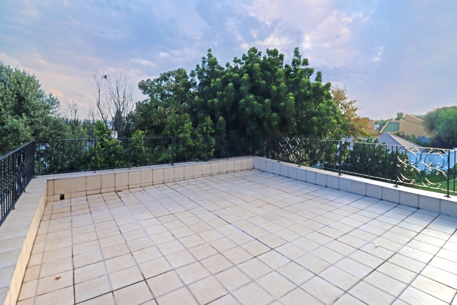 5 Bedroom Property for Sale in Kyalami Estates Gauteng