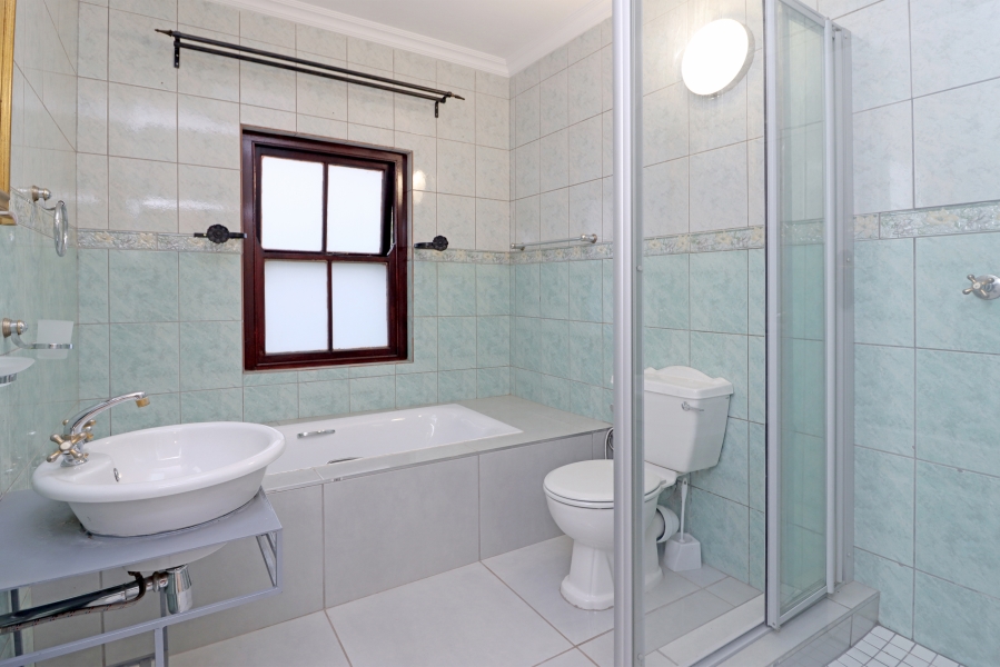5 Bedroom Property for Sale in Kyalami Estates Gauteng