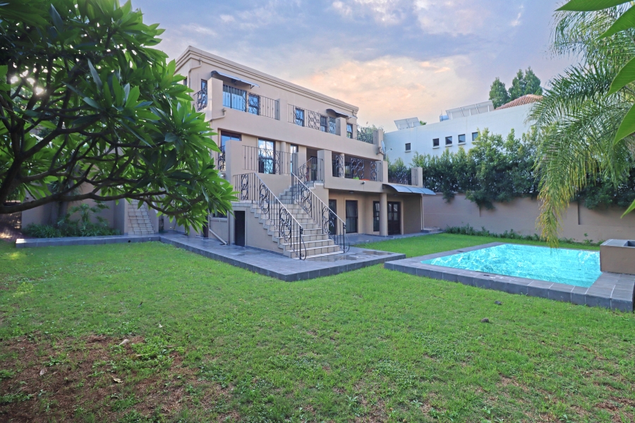 5 Bedroom Property for Sale in Kyalami Estates Gauteng