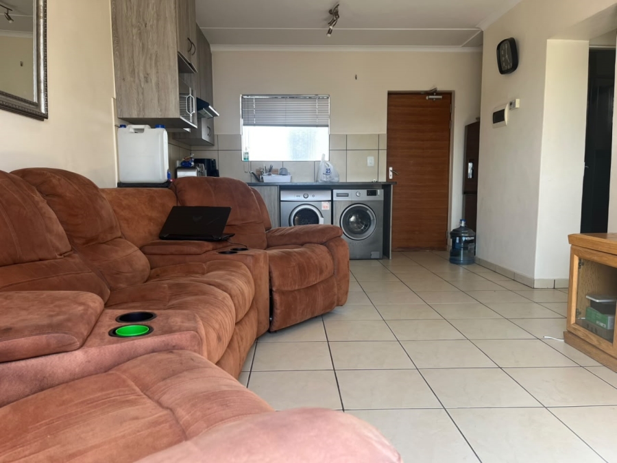2 Bedroom Property for Sale in Barbeque Downs Gauteng