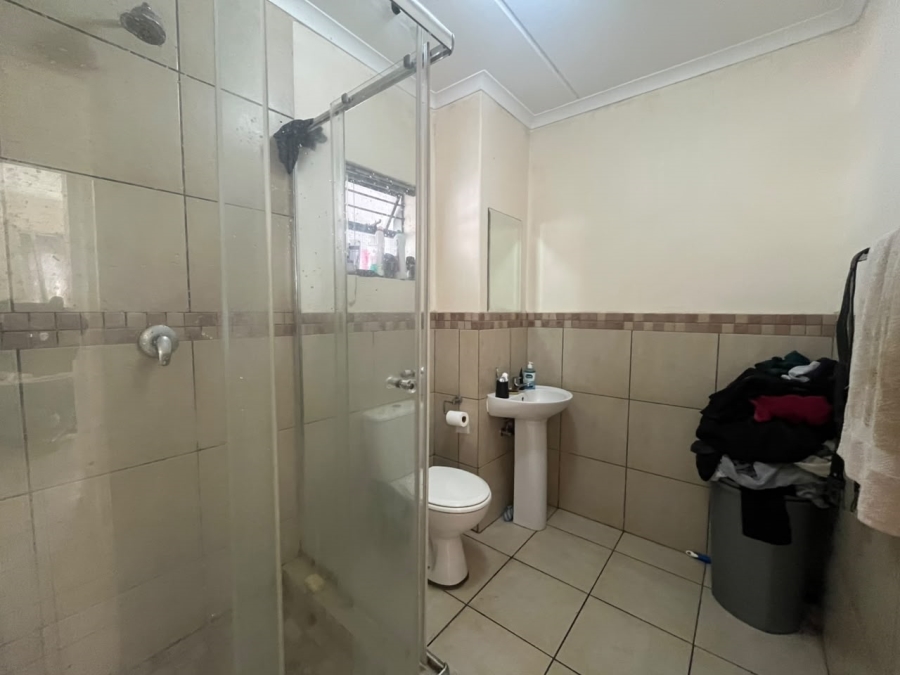 2 Bedroom Property for Sale in Barbeque Downs Gauteng