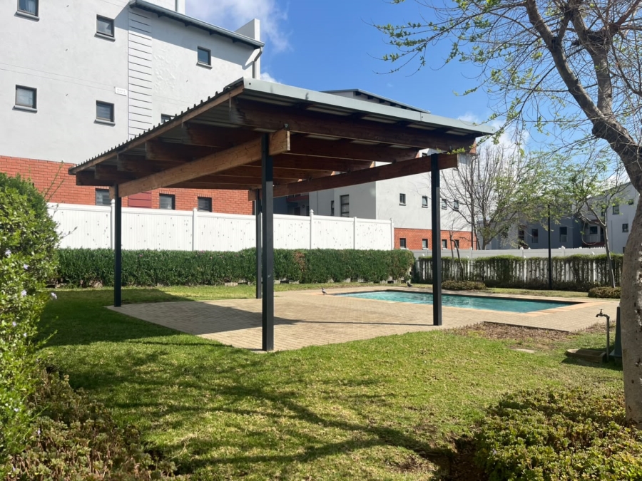 2 Bedroom Property for Sale in Barbeque Downs Gauteng
