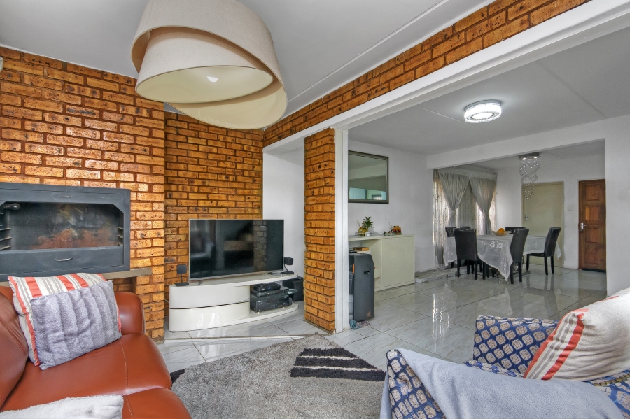3 Bedroom Property for Sale in Kyalami Hills Gauteng