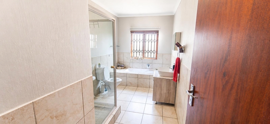 3 Bedroom Property for Sale in Country View Gauteng