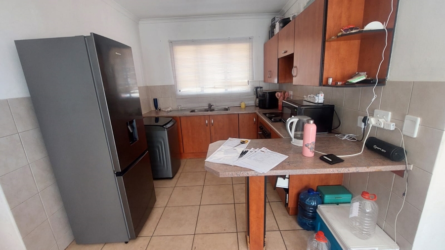 2 Bedroom Property for Sale in Greenhills Gauteng