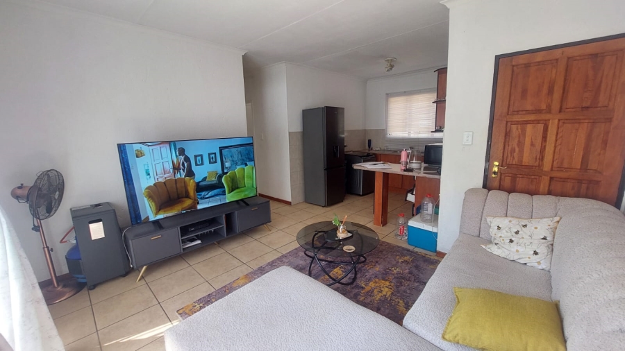 2 Bedroom Property for Sale in Greenhills Gauteng