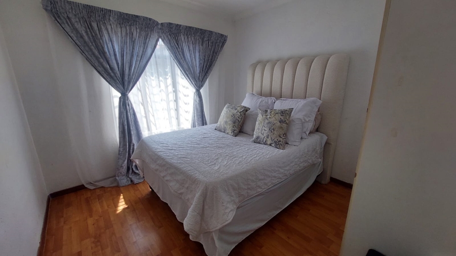 2 Bedroom Property for Sale in Greenhills Gauteng