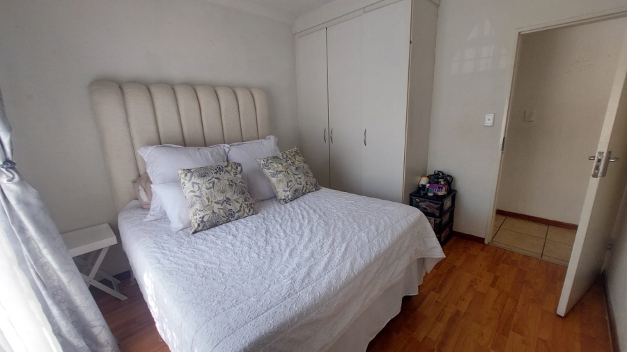 2 Bedroom Property for Sale in Greenhills Gauteng