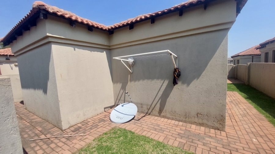 2 Bedroom Property for Sale in Greenhills Gauteng