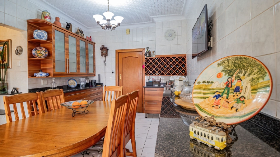 5 Bedroom Property for Sale in The Hill Gauteng