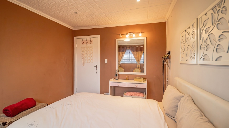 5 Bedroom Property for Sale in The Hill Gauteng