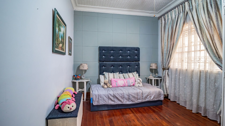 5 Bedroom Property for Sale in The Hill Gauteng