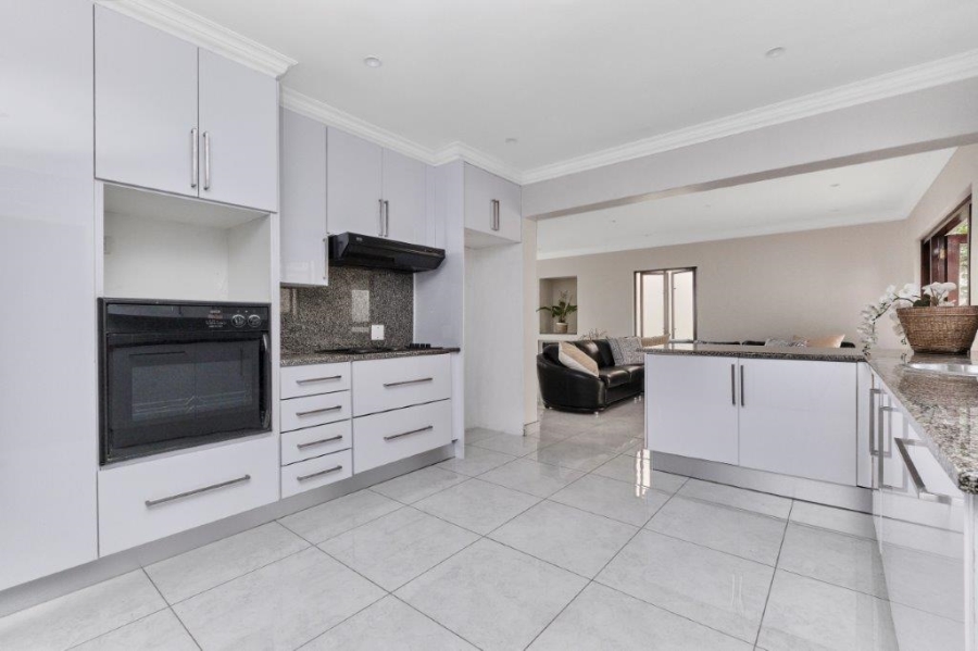 3 Bedroom Property for Sale in Bryanston Gauteng