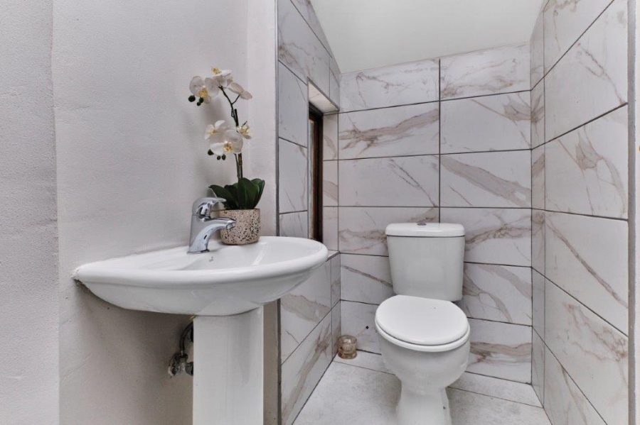 3 Bedroom Property for Sale in Bryanston Gauteng