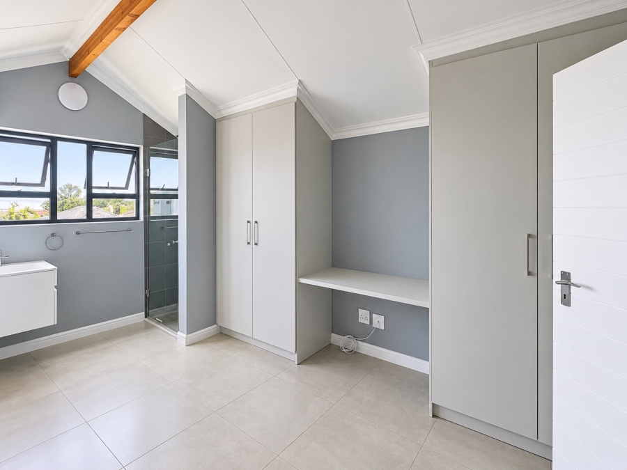 3 Bedroom Property for Sale in Glen Austin Gauteng
