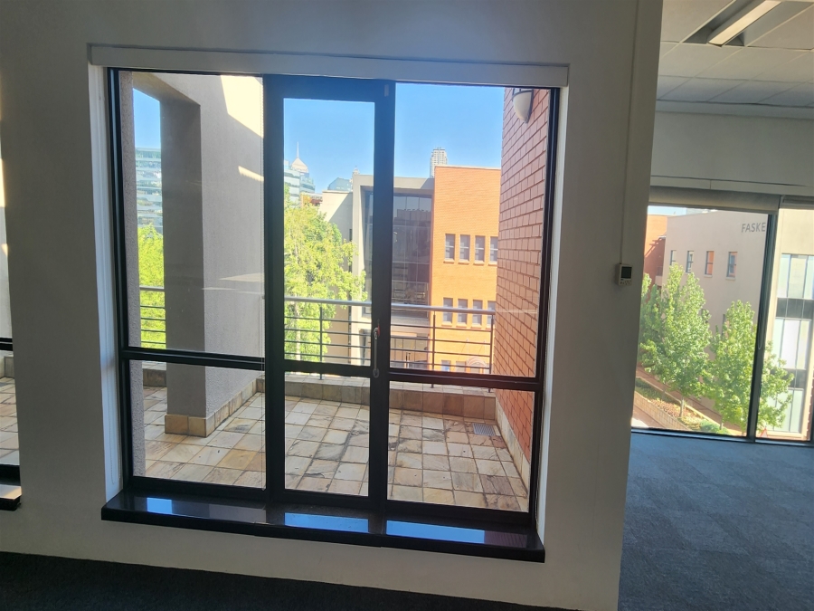 To Let Commercial Property for Rent in Wierda Valley Gauteng