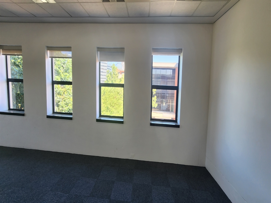 To Let Commercial Property for Rent in Wierda Valley Gauteng