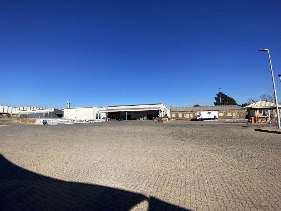 To Let Commercial Property for Rent in Clayville East Gauteng