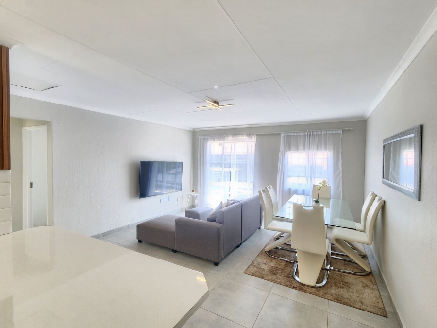 2 Bedroom Property for Sale in La Montagne Gauteng