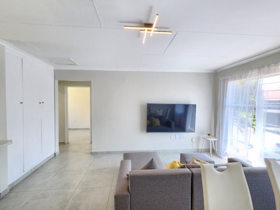 2 Bedroom Property for Sale in La Montagne Gauteng