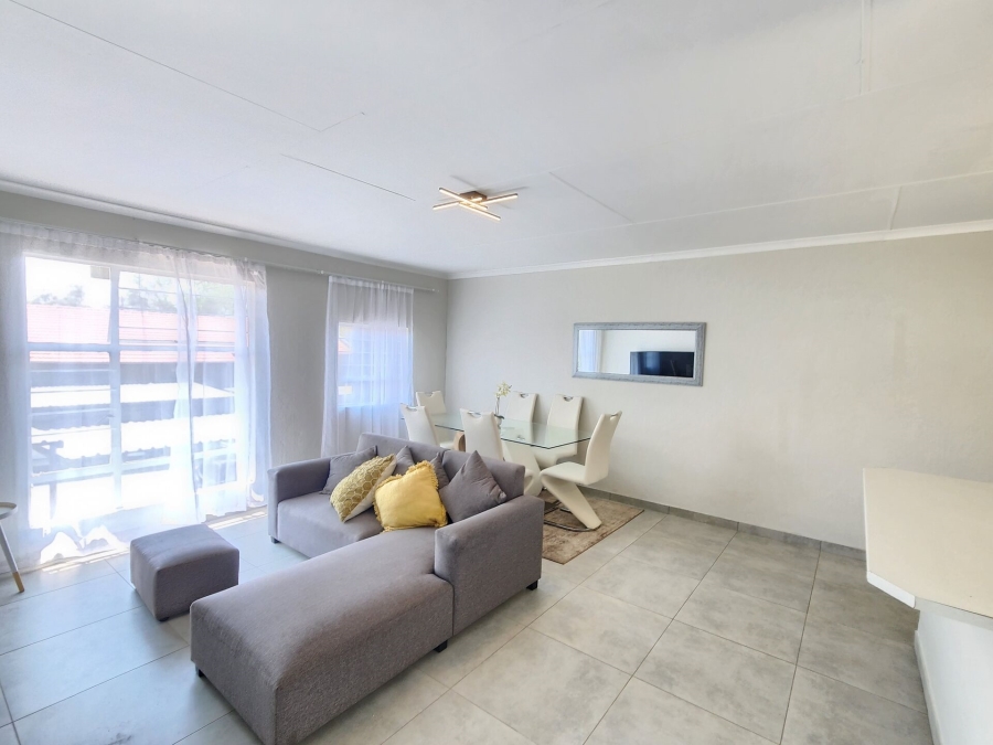 2 Bedroom Property for Sale in La Montagne Gauteng