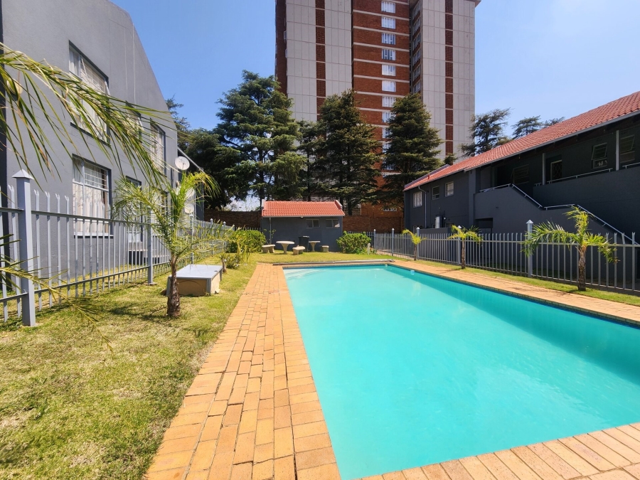 2 Bedroom Property for Sale in La Montagne Gauteng