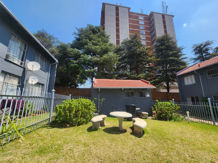 2 Bedroom Property for Sale in La Montagne Gauteng