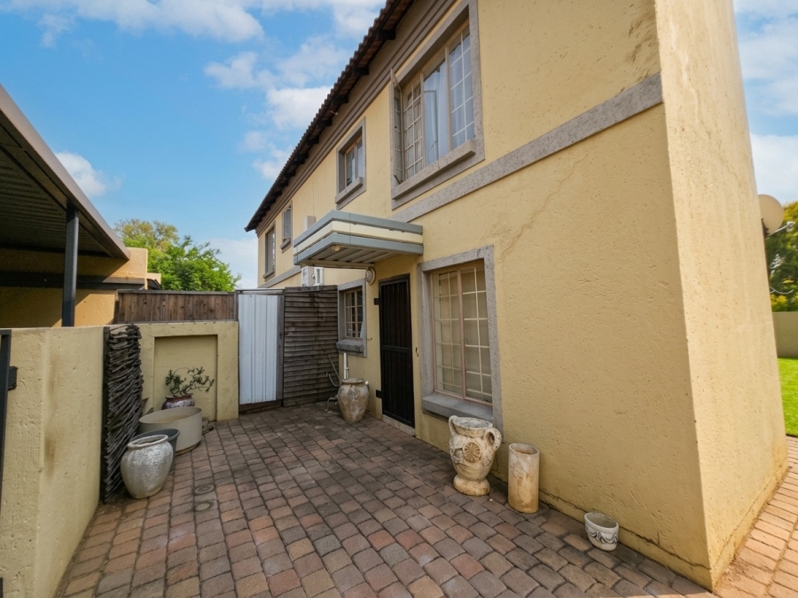 2 Bedroom Property for Sale in Annlin Gauteng