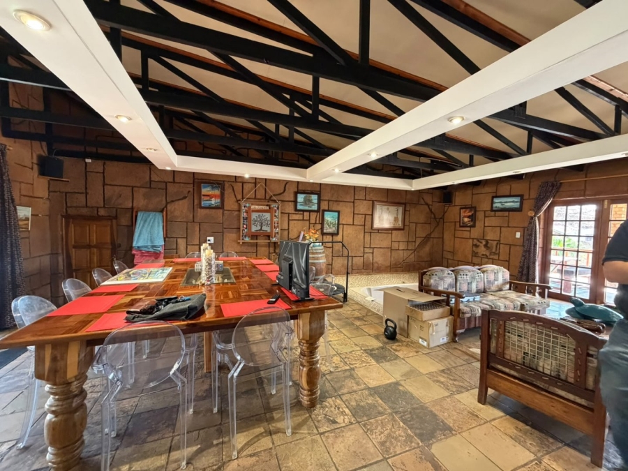 4 Bedroom Property for Sale in Derdepoort Gauteng