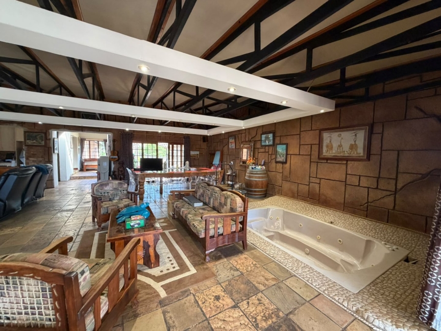 4 Bedroom Property for Sale in Derdepoort Gauteng