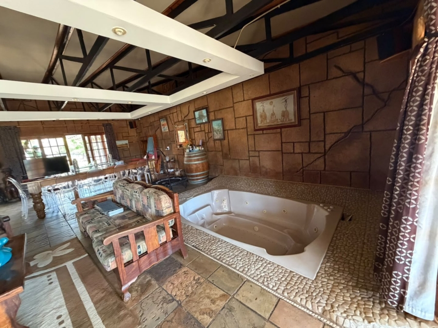 4 Bedroom Property for Sale in Derdepoort Gauteng