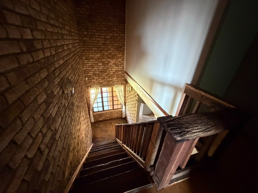 4 Bedroom Property for Sale in Derdepoort Gauteng