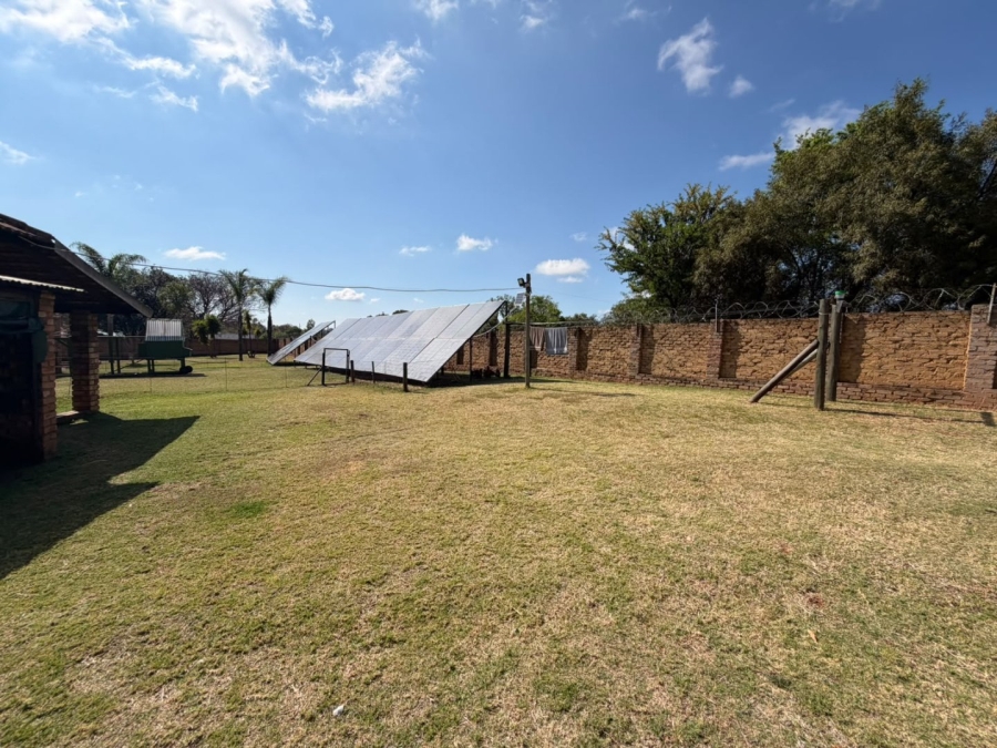 4 Bedroom Property for Sale in Derdepoort Gauteng